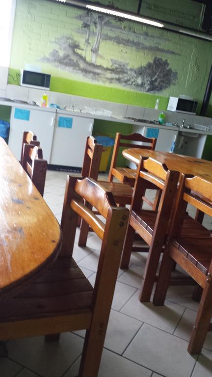 Gecko'S Rest Budget Accommodation & Backpackers Mackay Bagian luar foto