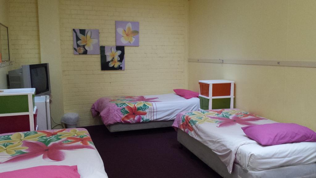 Gecko'S Rest Budget Accommodation & Backpackers Mackay Ruang foto